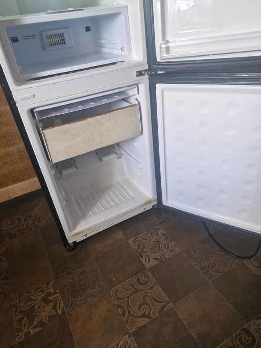 Холодильник  samsung