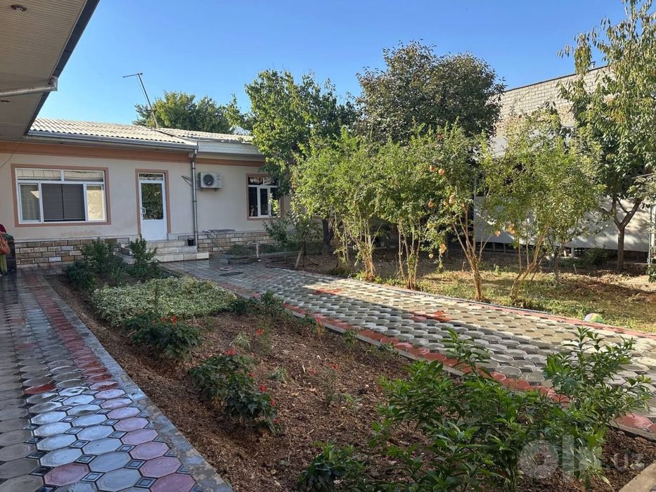Olmazor tumani Qora qamishdan 6.5 sotixli hovli sotiladi