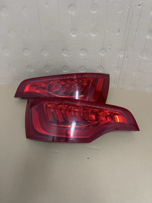 Lampa stop stanga spate Audi Q7 4L Facelift Led 4L0945093F / 4L0945094F