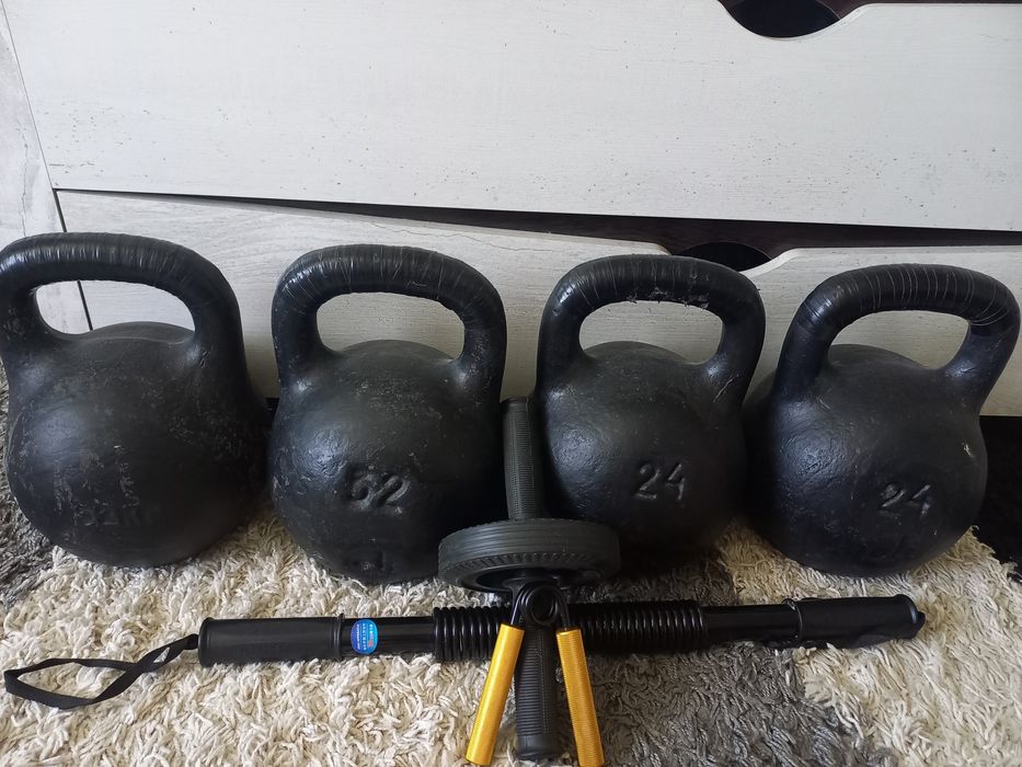 Продам гири и экспандеры.