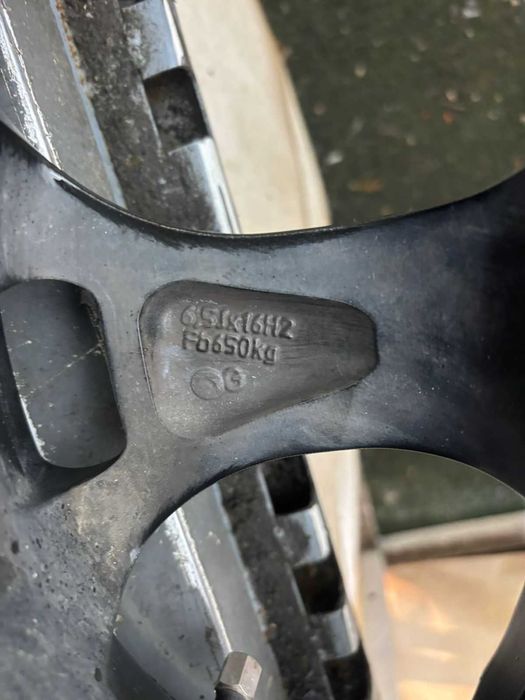 Продаю диски с шинами