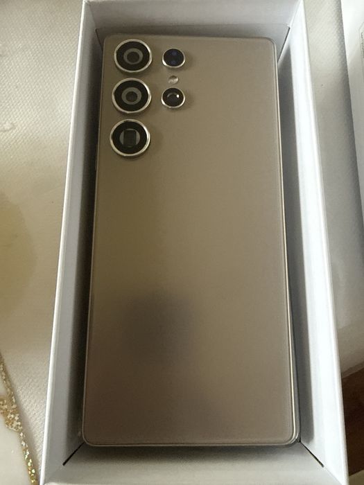 продам телефон model s25 ultra