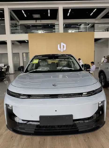 leapmotor b10 boshlangich 6.000$ blan