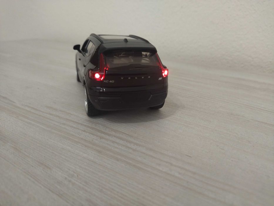 Метална количка Volvo XC40 Recharge !!!