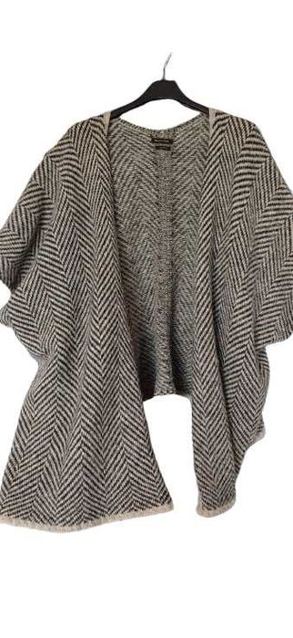 Пончо "Massimo Dutti".