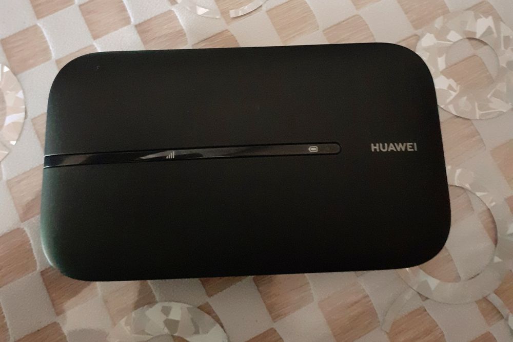 AIR BOX router internet mobil 4 G WI FI Huawei E5573 Airbox