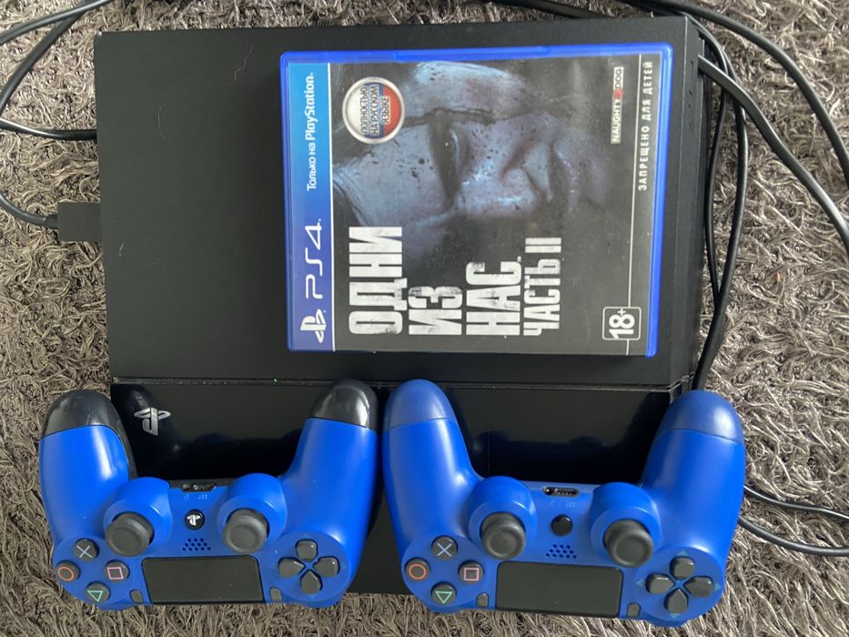 продается PlayStation 4 пс4 состояние отличное цена 120к торг