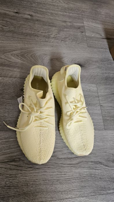 Yeezy Boost 350 V2