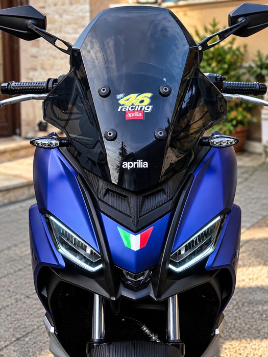 Aprilia SR GT 200
