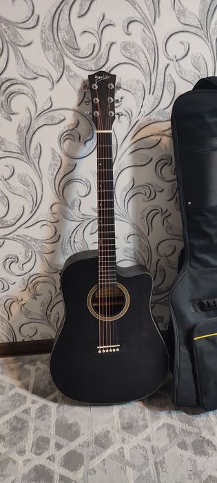 Гитара акустическая
