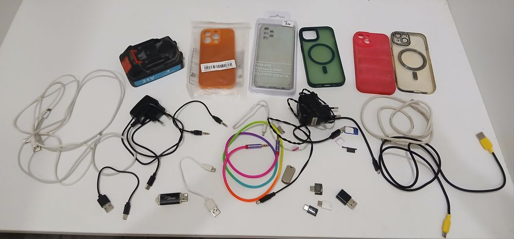 Все что на фото за 1000т БЕЗ РАЗБОРУ