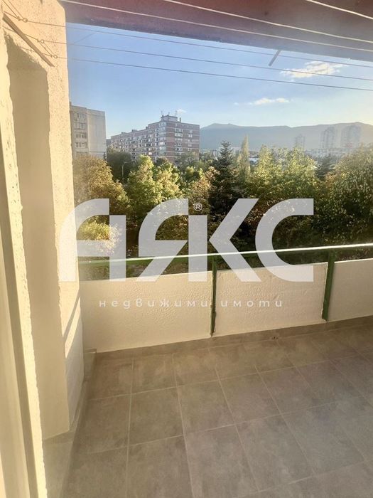 Двустаен  необзаведен апартамент в кв. Младост 3 до МЕТРОСТАНЦИЯ