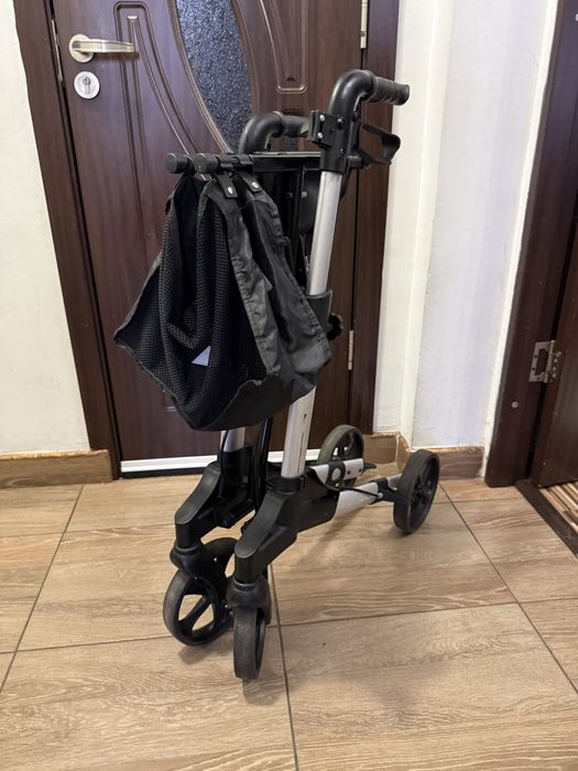 Cadru rulant deplasare cu sezut si frane (ca nou)