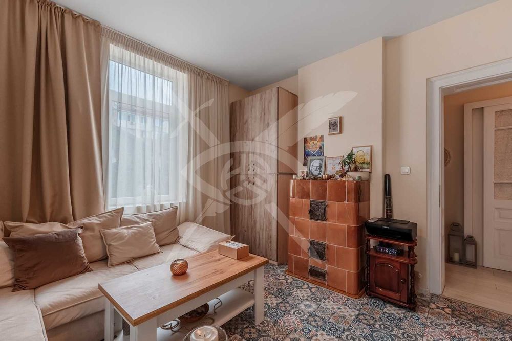 Продава се Тристаен апартамент в София, Център - 88 кв.м за 3012 €/кв.м - Снимка #1