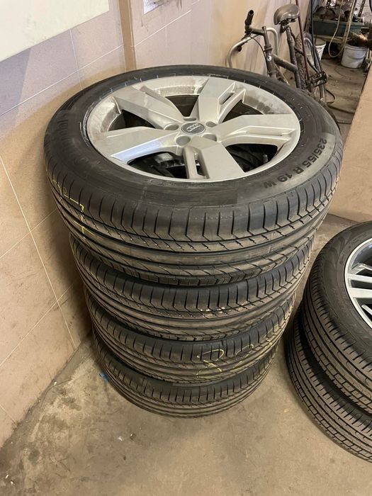 Оргинални джанти и летни гуми Audi