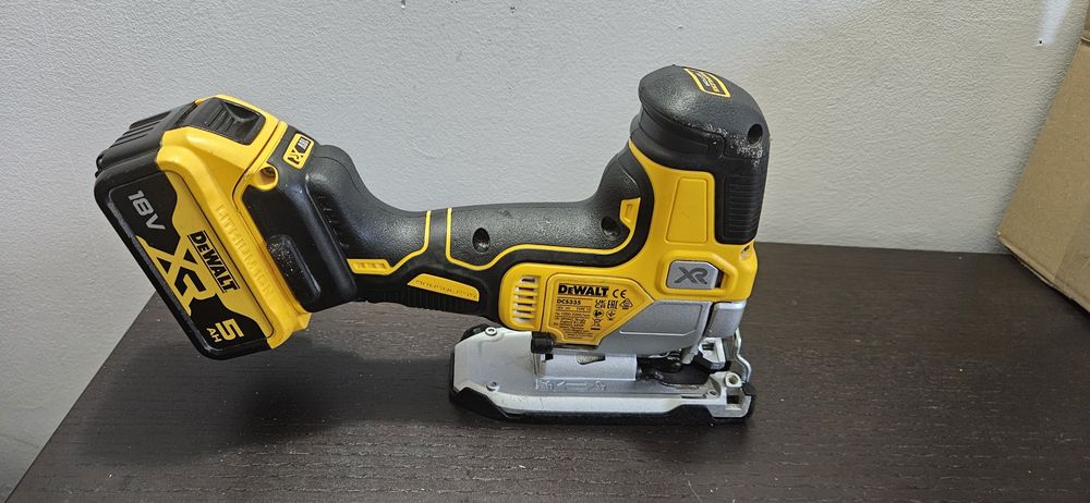Soricel/decupir Dewalt DCS 335