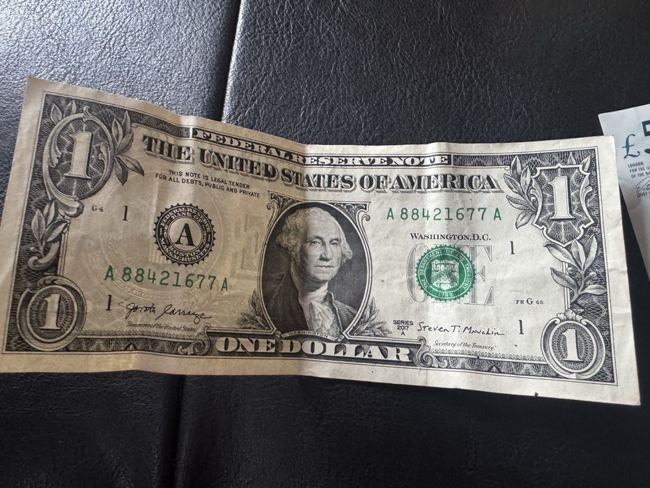 Vand diverse bancnote - lire, dolari, coroane cehe, dongi vietnamezi