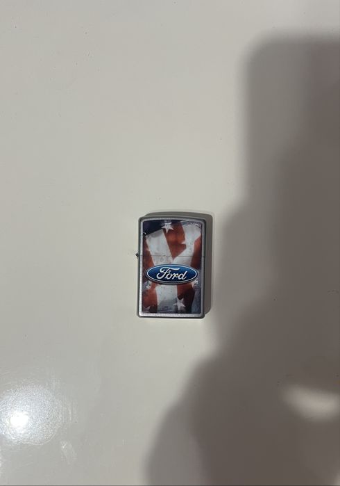 Bricheta zippo Ford