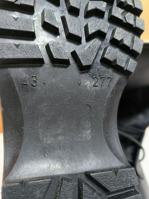 Обувь военная (берцы)