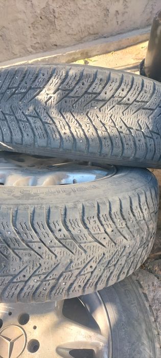 Продам резину на 17