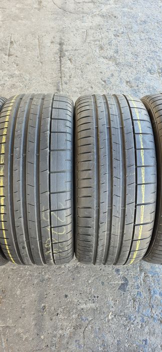 4 anvelope vara Pirelli 235/35/20.Pretul este pe bucata.