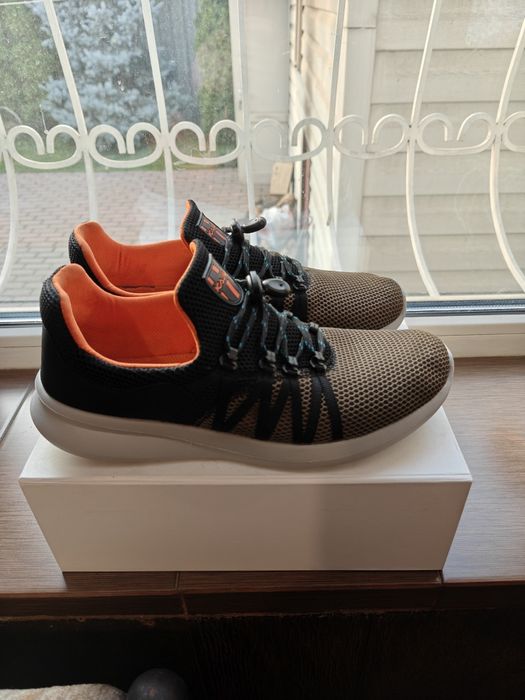 Кроссовки Kajila