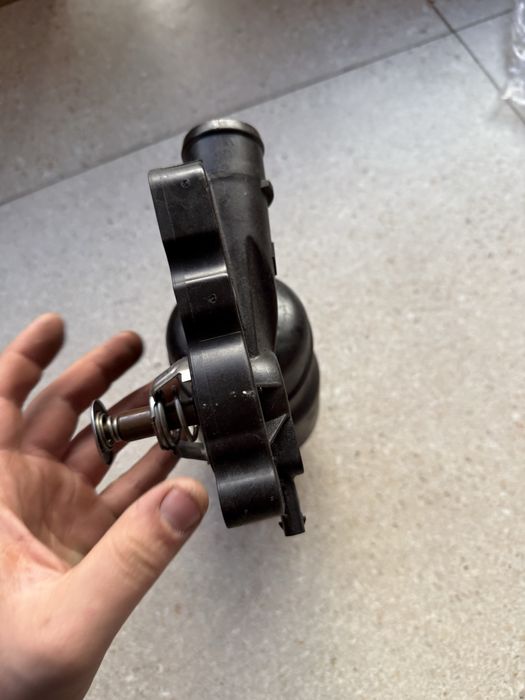 Termostat+Carcasa filtru ulei Audi 3.0 tdi 2010-2018