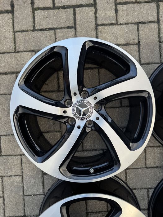 Se vinde set jante originale Mercedes Benz R18 e class