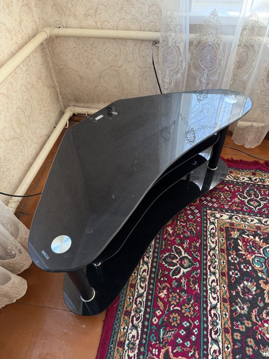 Столик в отличном состоянии