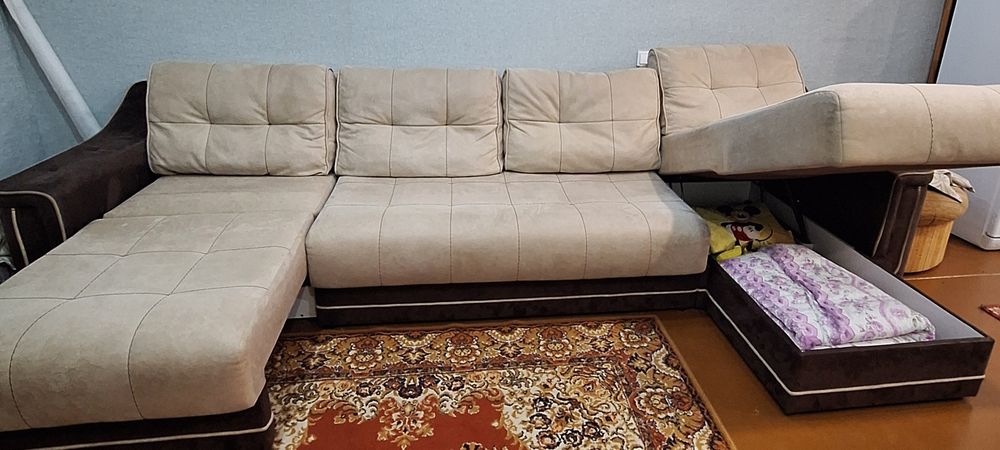 Продам большой диван