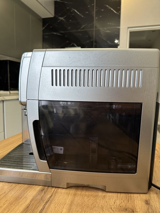 Кофе машина Delonghi