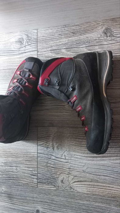 Туристически обувки La Sportiva - 39 номер