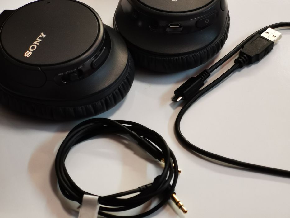 Блутуут  Слушалки Сони !