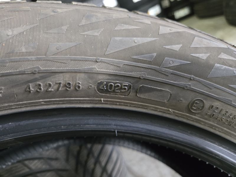 235/55/19 NOKIAN 4бр