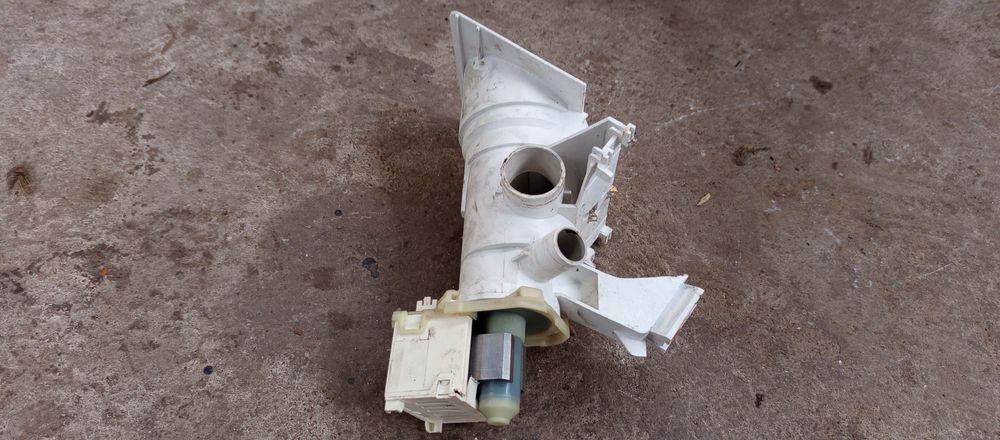 пералня whirpool цяла иши на части