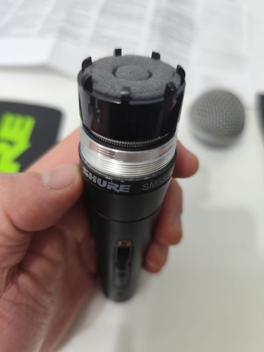 Продам микрофон SHURE SM58SE