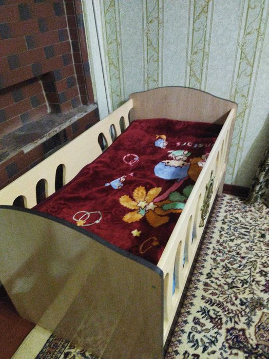 Детский кровать хороший состояние
