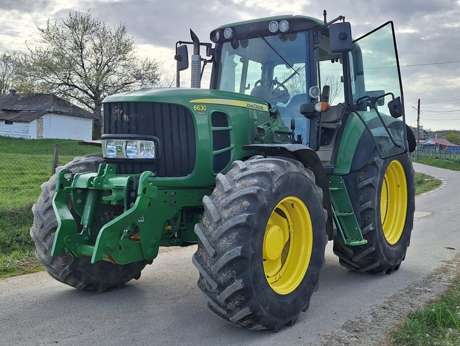 Tractor John Deere 6630