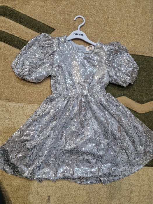 Платье для девочек на 5-6 лет