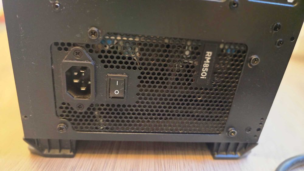 Corsair RM850i – 850W, Full Modular, Garanție eMAG 23.01.2027 – 350 lei negociabil