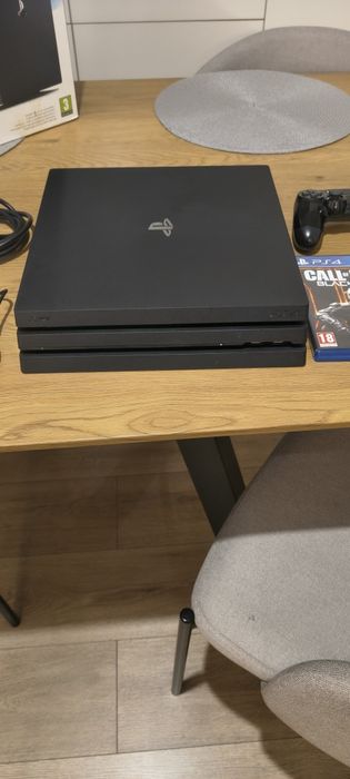 Play Station 4 Pro / PS4 Pro