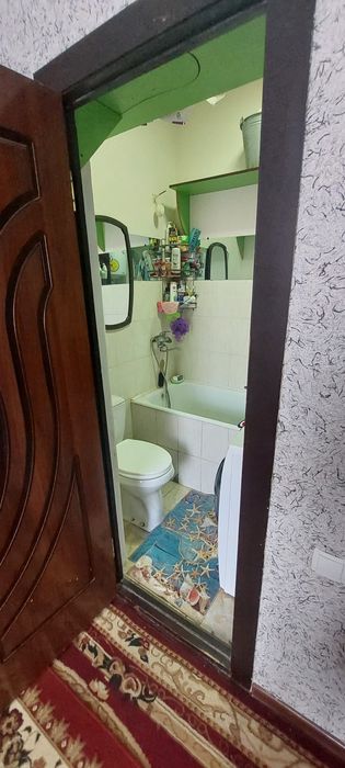 Ахунбабаевский массив за канал 2 хонали уй  сотилади