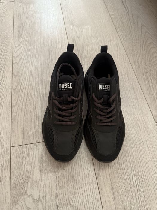 Кроссовки женские  DIESEL