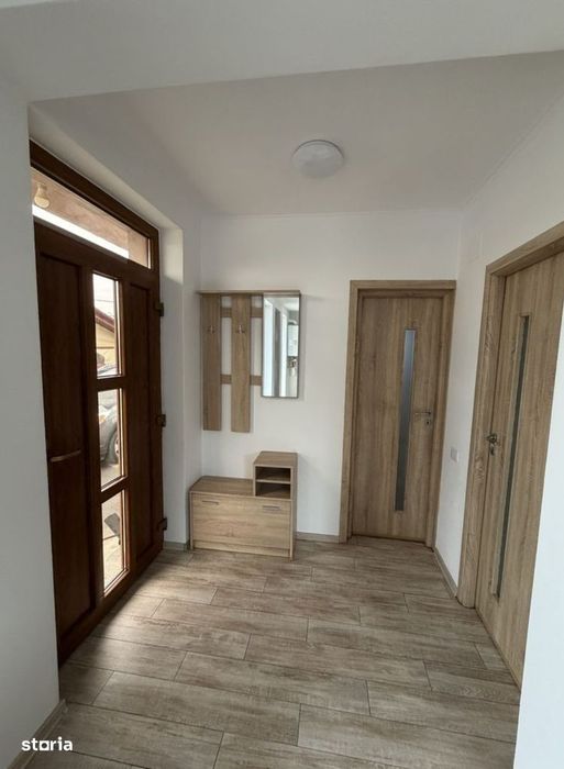 Casa curte separată