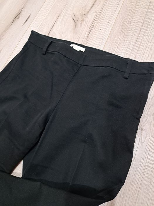 Pantaloni tip tigareta