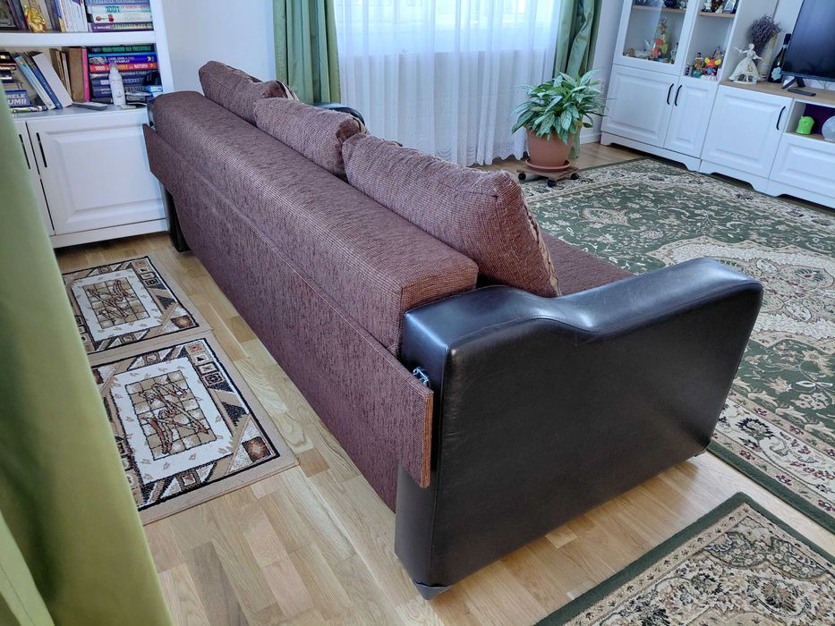 Masa cu scaune din lemn masiv de stejar si canapea de vanzare in Moreni, jud Dambovita