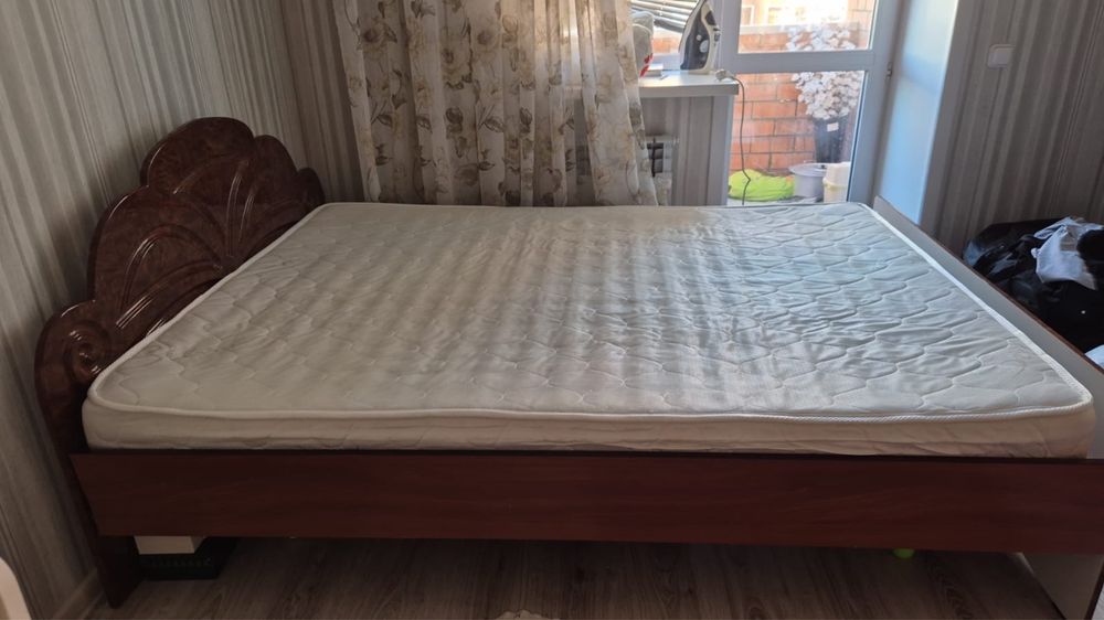 Кровать двухспальная
