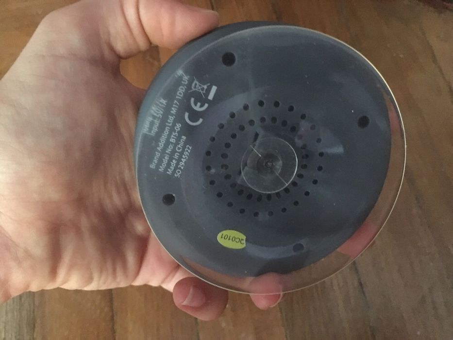 Boxă hands-free pentru duș