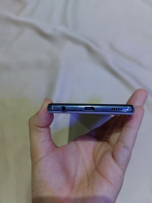 А52 128 gb
Коробка бор 
радной  зарядкаси тоже бор
Янги олинганига 5 о