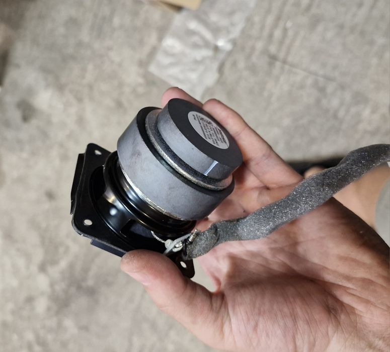 Bose full range speaker